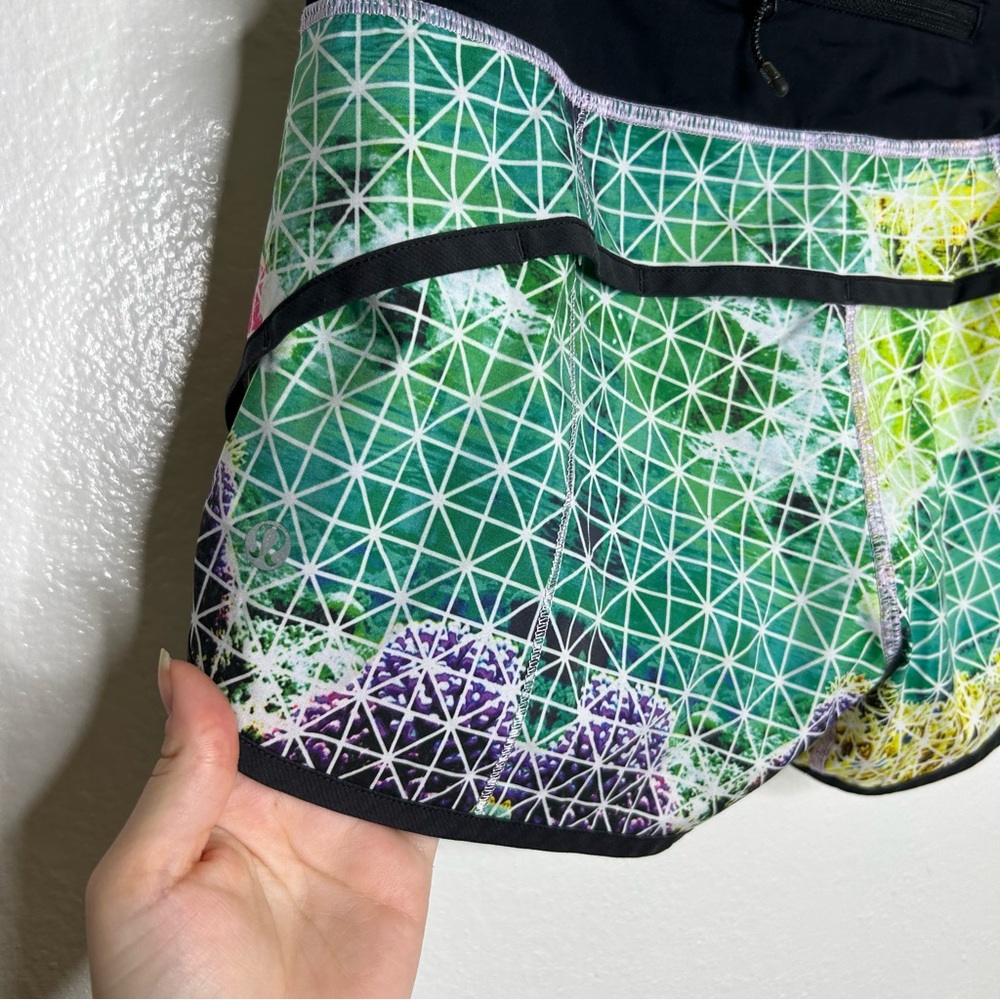 Lululemon Tracker Short II Paradise Grid 4 RARE - Picture 8 of 9
